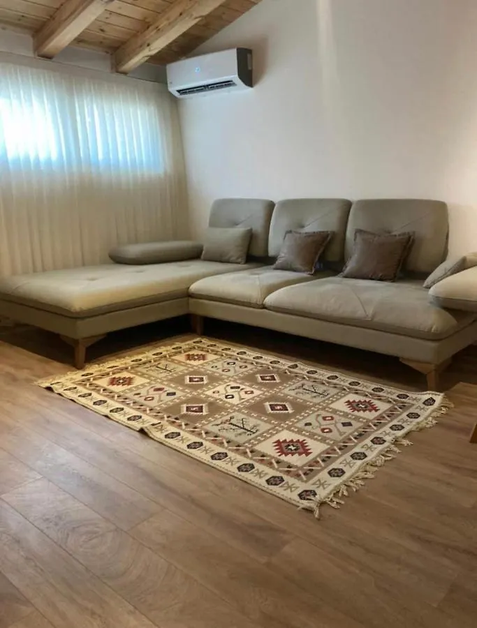 Lovely Loft 1-Bedroom In The Heart Of Tirana Apartment